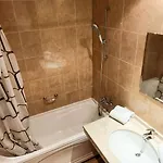Mountain Paradise 2 - Cosy 2 Bed Mountain View - Washer Apartment